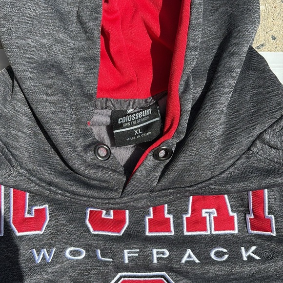 Colosseum NC State Wolfpack Hoodie XL - Picture 4 of 8